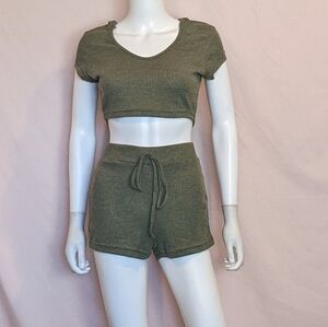 ChicMe Green Hooded Crop Top and Matching Shorts Lounge Set